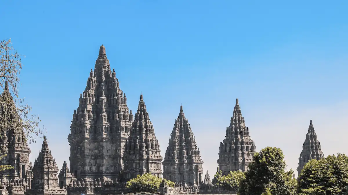 candi prambanan horizontal